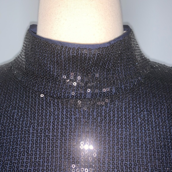Bailey 44 Mini Sequin Cropped Long Bell Sleeve Top - Picture 6 of 10